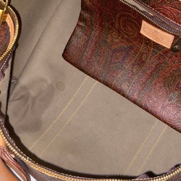 ETRO Duffle bag w/ luggage tag & lock and key. EUC! - Picture 16 of 17